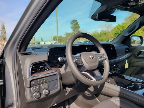 Used 2026 Chevrolet Tahoe Z71 w/ Comfort Package image 26