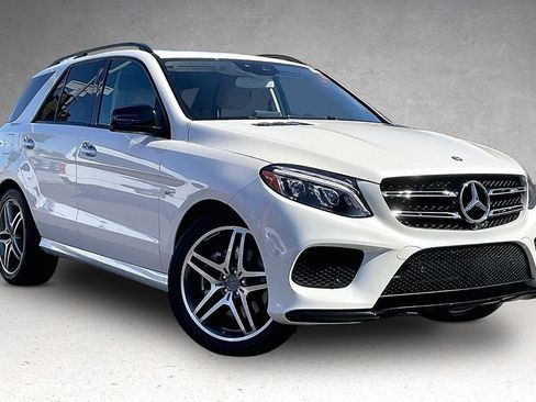 Used 2017 Mercedes-Benz GLE 43 AMG 4MATIC image 2