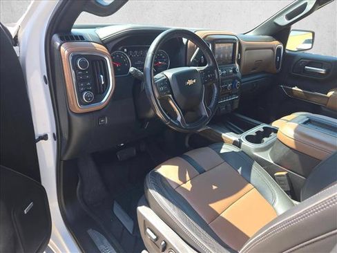 Used 2019 Chevrolet Silverado 1500 High Country w/ High Country Premium Package AWD/4WD image 10