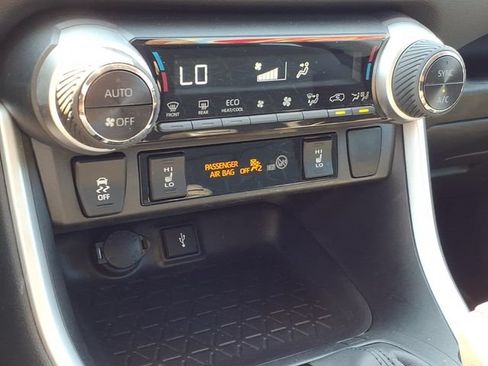 Certified 2021 Toyota RAV4 XLE w/ XLE Grade Weather Package AWD/4WD image 26