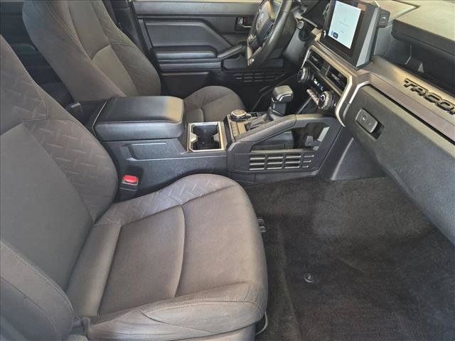 Used 2024 Toyota Tacoma SR5 AWD/4WD image 19