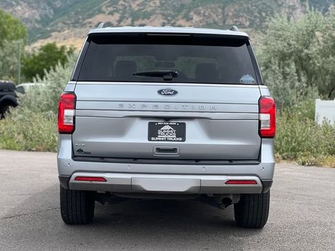 Used 2024 Ford Expedition XLT AWD/4WD image 7