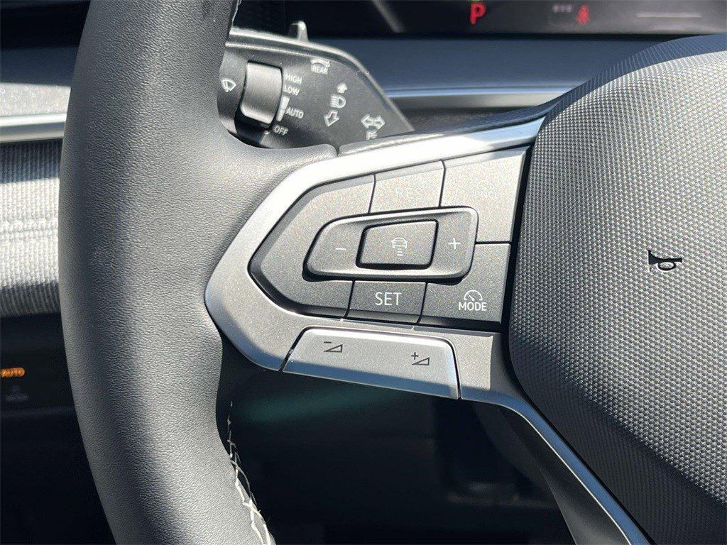 Certified 2025 Volkswagen Tiguan S FWD image 23