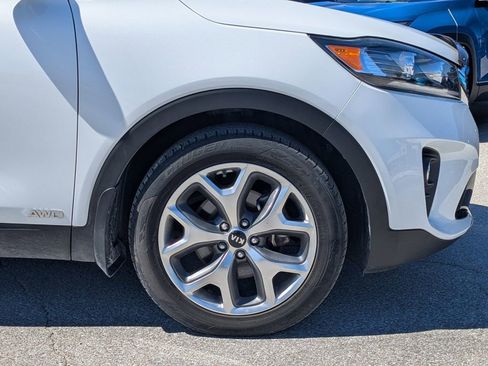 Used 2019 Kia Sorento EX image 11
