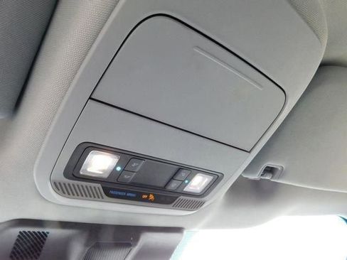 Used 2023 Ford F150 Lightning XLT image 35