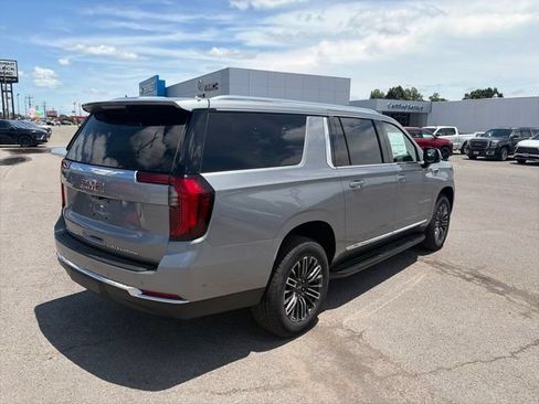 New 2026 GMC Yukon XL Elevation w/ Elevation Premium Package AWD/4WD image 6