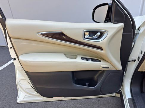 Used 2015 INFINITI QX60 Luxe w/ Deluxe Touring Package AWD/4WD image 45