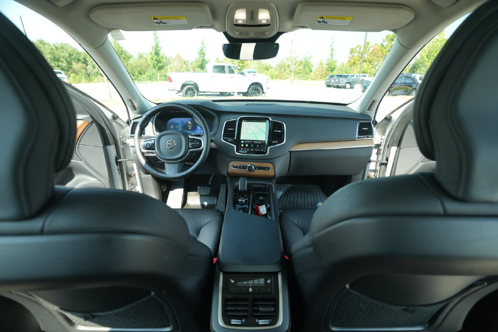 Used 2023 Volvo XC90 B5 Plus w/ Protection Package AWD/4WD image 28