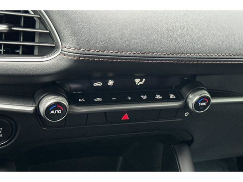 Certified 2025 MAZDA MAZDA3 s Sport image 21