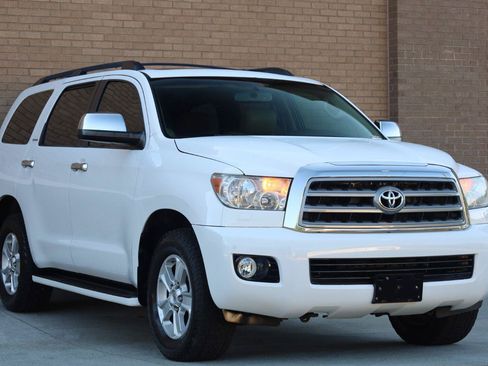 Used 2008 Toyota Sequoia Limited AWD/4WD image 7