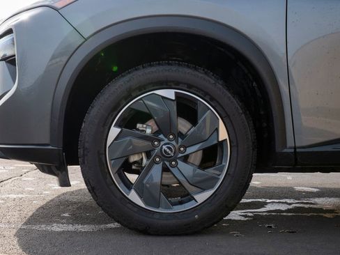Used 2024 Nissan Rogue SV AWD/4WD image 10