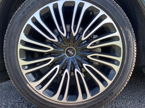 Used 2022 Lincoln Aviator Black Label AWD/4WD image 9