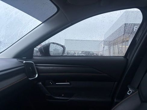 Used 2025 MAZDA CX-50 AWD 2.5 Hybrid w/ Premium Pkg image 14