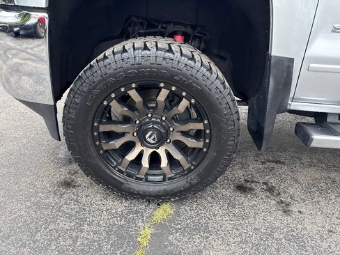 Used 2015 Chevrolet Silverado 2500 LT w/ LT Convenience Package AWD/4WD image 11