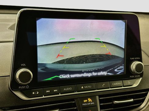 Used 2025 Nissan Altima 2.5 SV FWD image 22