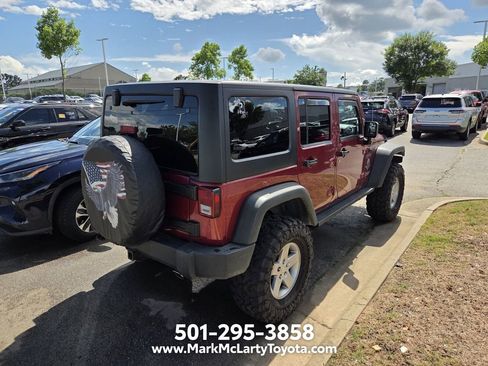 Used 2012 Jeep Wrangler Unlimited Rubicon w/ Connectivity Group AWD/4WD image 9