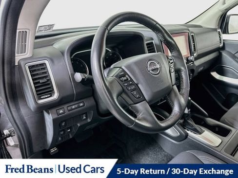 Used 2023 Nissan Frontier SV w/ Technology Package AWD/4WD image 13