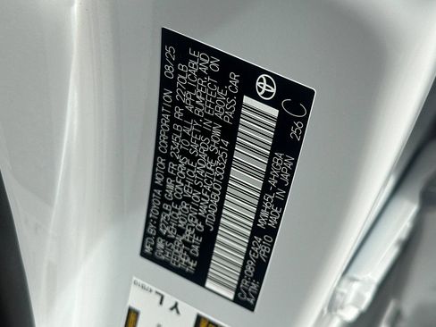 Certified 2026 Toyota Prius AWD image 36