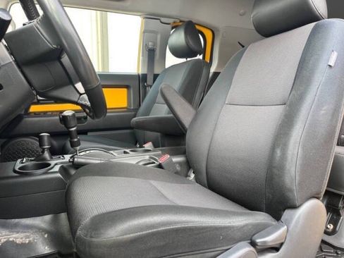 Used 2007 Toyota FJ Cruiser 4WD image 12
