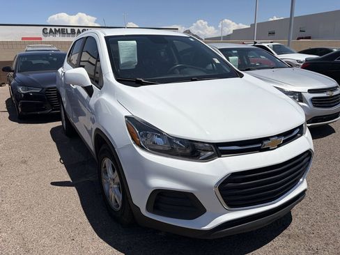 Used 2020 Chevrolet Trax LS w/ Tint and Cruise Package FWD image 2