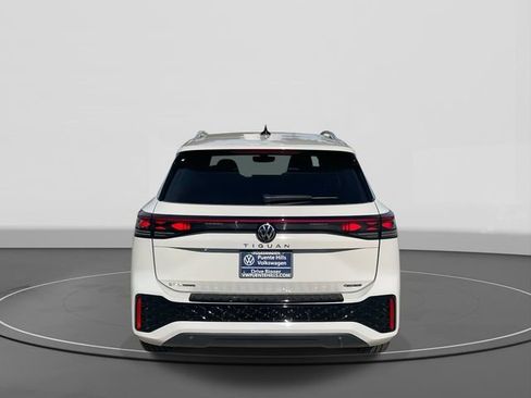 New 2026 Volkswagen Tiguan SEL R-Line image 5