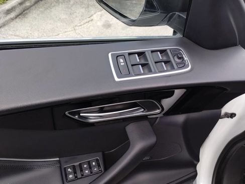 Used 2019 Jaguar F-PACE Premium AWD/4WD image 30