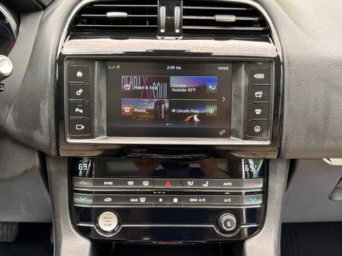 Used 2018 Jaguar F-PACE Premium AWD/4WD image 26