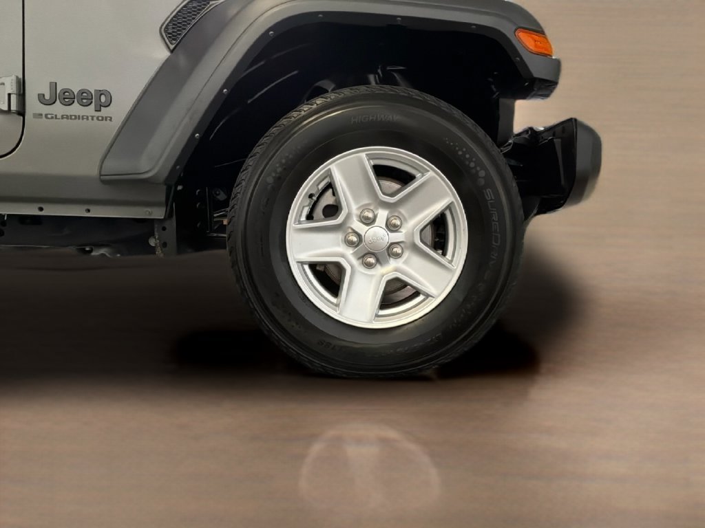 Certified 2023 Jeep Gladiator Sport AWD/4WD image 12