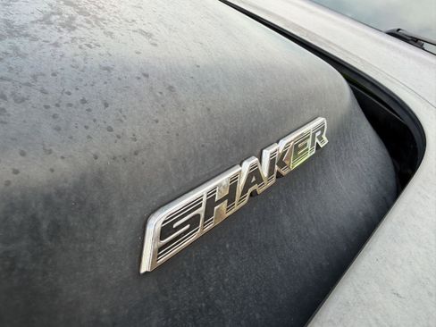 Used 2015 Dodge Challenger R/T image 18