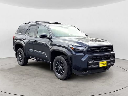 Used 2026 Toyota 4Runner SR5 AWD/4WD image 3