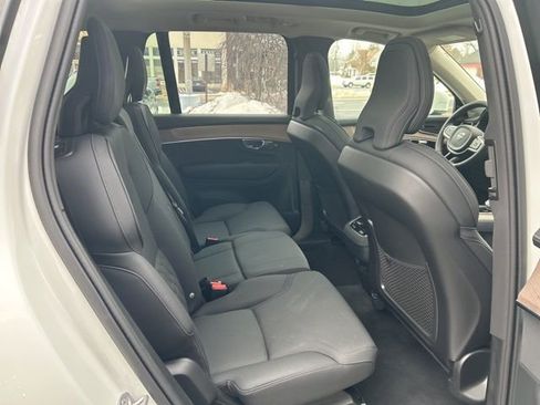 Used 2025 Volvo XC90 B5 Plus image 13
