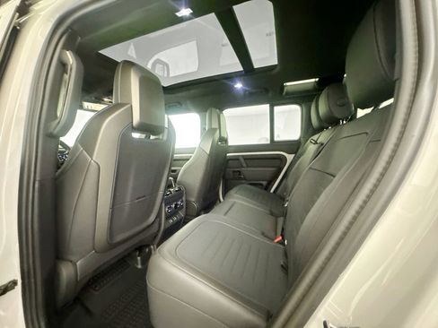 New 2026 Land Rover Defender 110 OCTA AWD/4WD image 24