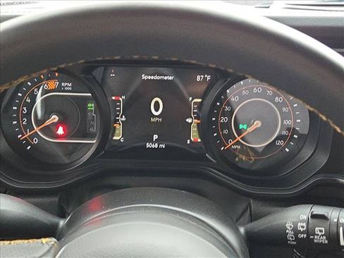 Used 2025 Jeep Wrangler Unlimited Rubicon 392 AWD/4WD image 10
