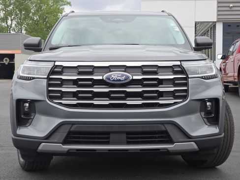 Used 2025 Ford Explorer Active w/ Active Comfort Package AWD/4WD image 14