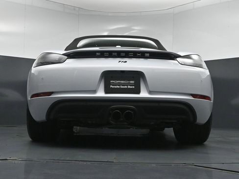 Used 2024 Porsche 718 Boxster RWD image 26