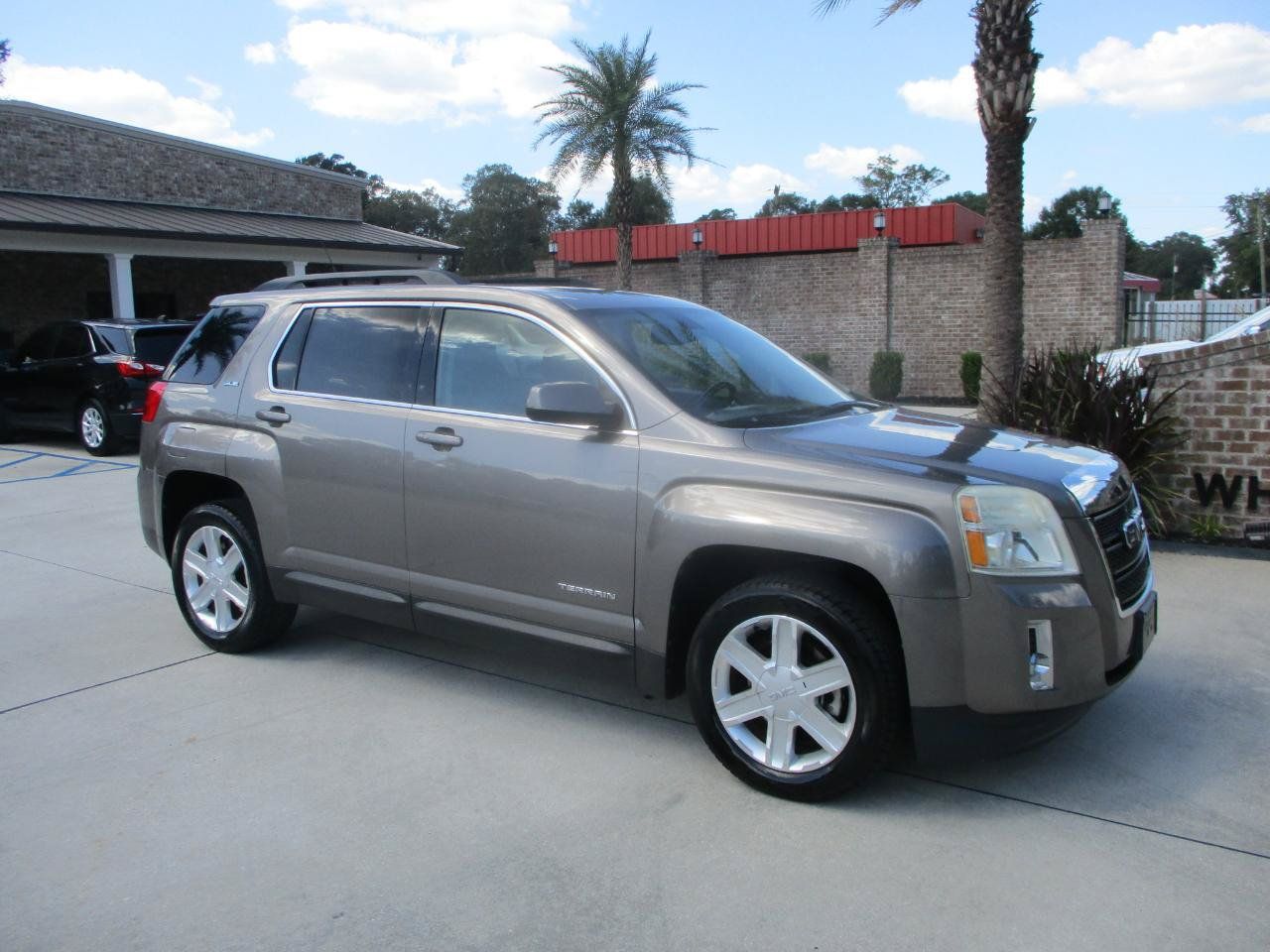 Used 2011 GMC Terrain SLE FWD image 2