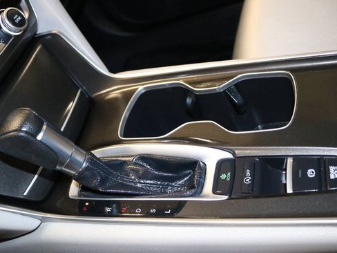 Used 2022 Honda Accord LX image 38