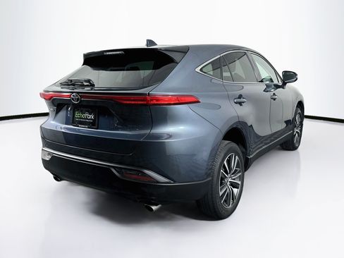 Used 2023 Toyota Venza LE AWD/4WD image 9