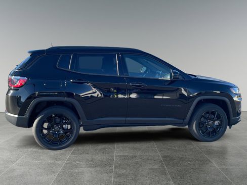 New 2026 Jeep Compass Latitude image 6