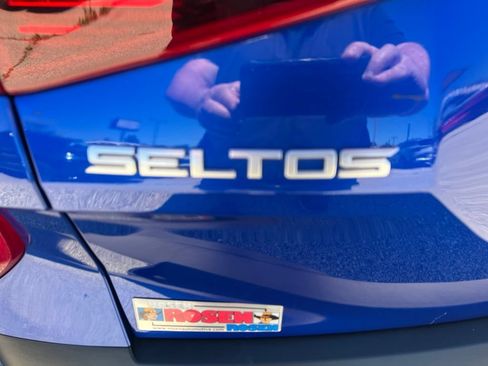 Certified 2023 Kia Seltos S w/ Navigation Package FWD image 31