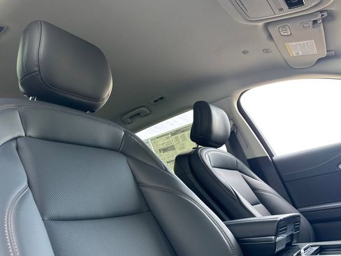 New 2026 Lincoln Nautilus Premier image 14