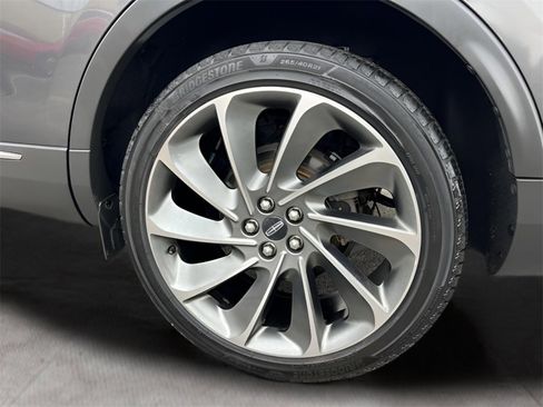 Used 2020 Lincoln Nautilus Reserve w/ Equipment Group 202A image 6