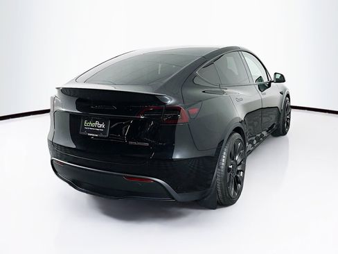 Used 2023 Tesla Model Y Performance image 9