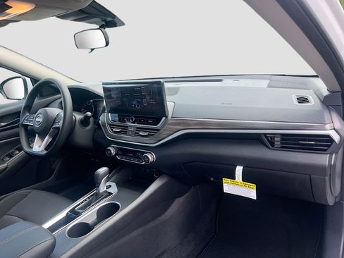 New 2026 Nissan Altima 2.5 SV FWD image 30