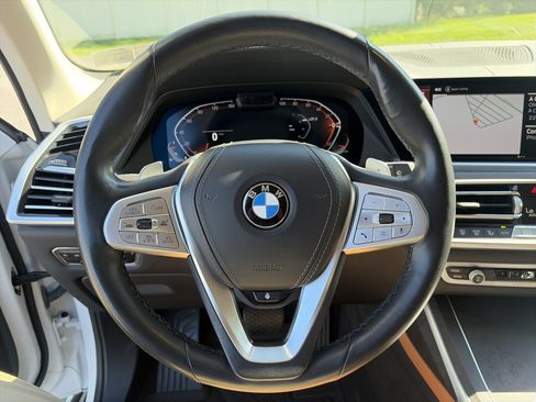 Used 2022 BMW X7 xDrive40i w/ Premium Package AWD/4WD image 52