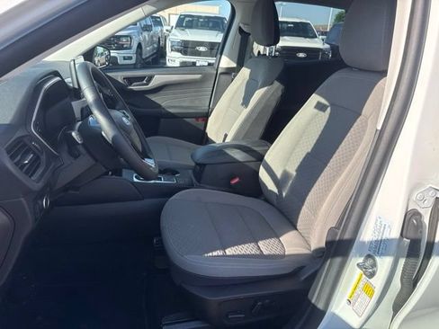 Used 2022 Ford Escape SE w/ SE Sport Appearance Package FWD image 10