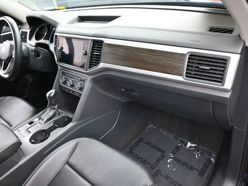 Used 2021 Volkswagen Atlas SE w/ Panoramic Sunroof Package FWD image 46