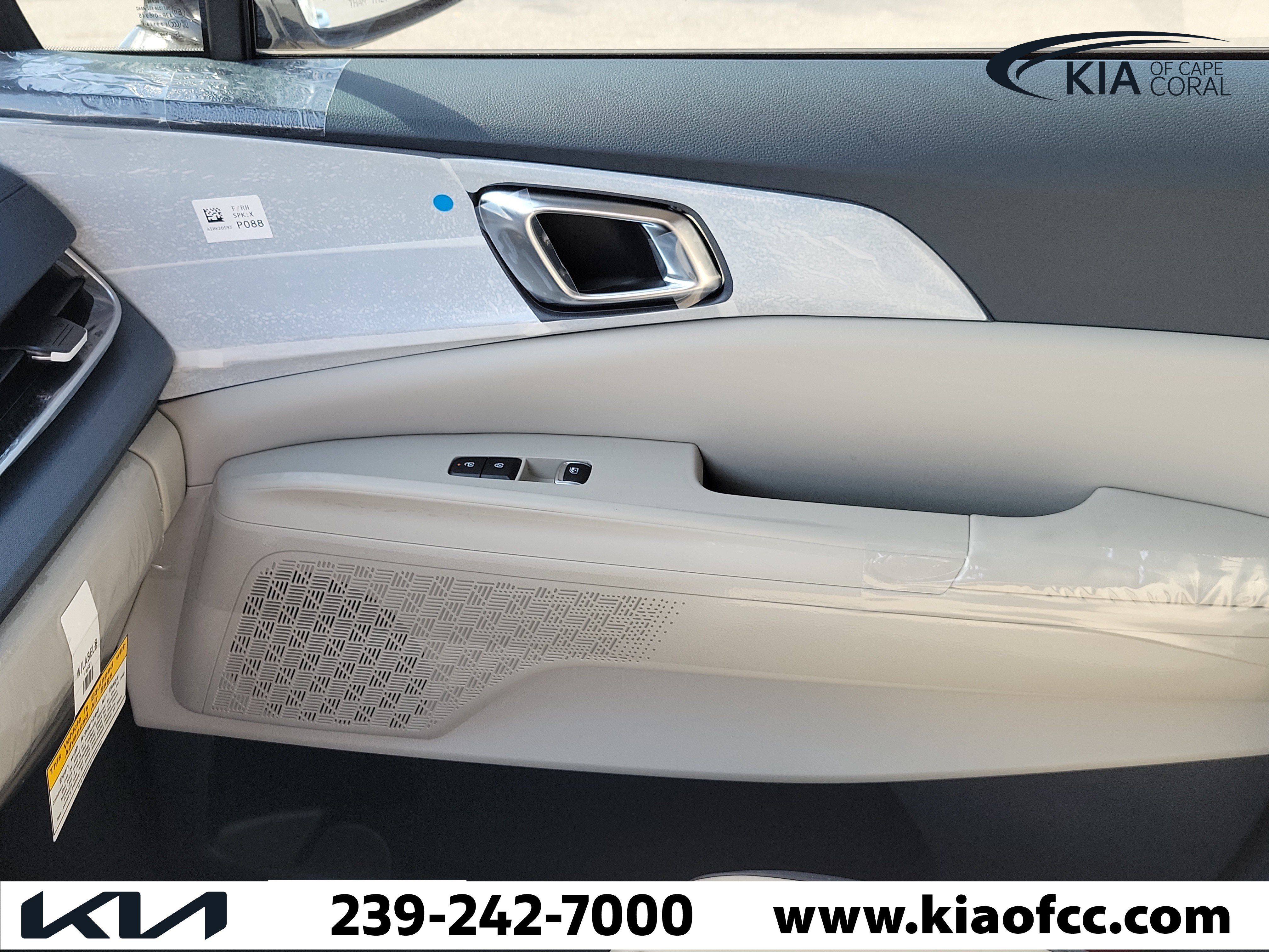 New 2027 Kia Carnival SX FWD image 29