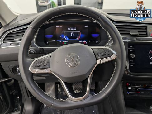 Used 2023 Volkswagen Tiguan SE AWD/4WD image 23