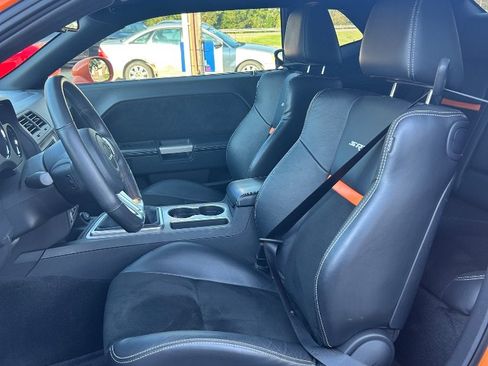 Used 2012 Dodge Challenger SRT8 RWD image 9